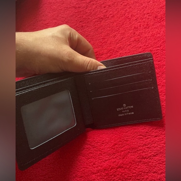 Authentic Louis Vuitton wallet - Picture 2 of 2